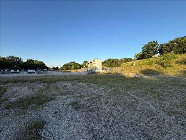 280 Coyote Trail, Rhome, TX 76078