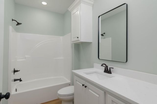 80 Riviera Dr., Hattiesburg, MS 39402