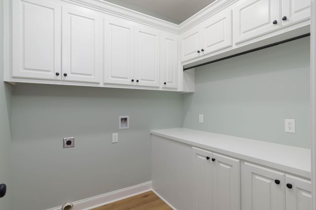 80 Riviera Dr., Hattiesburg, MS 39402