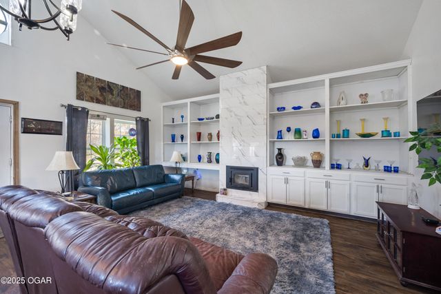 7481 Elm Drive, Joplin, MO 64804