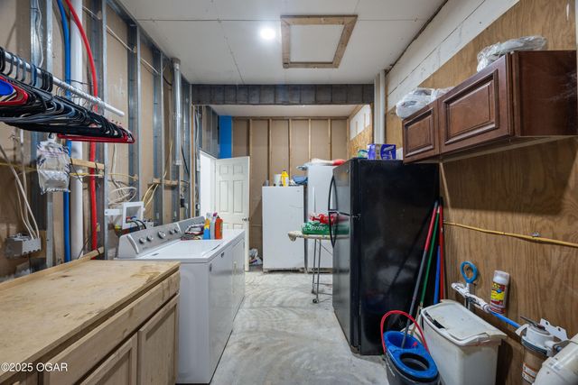 7481 Elm Drive, Joplin, MO 64804