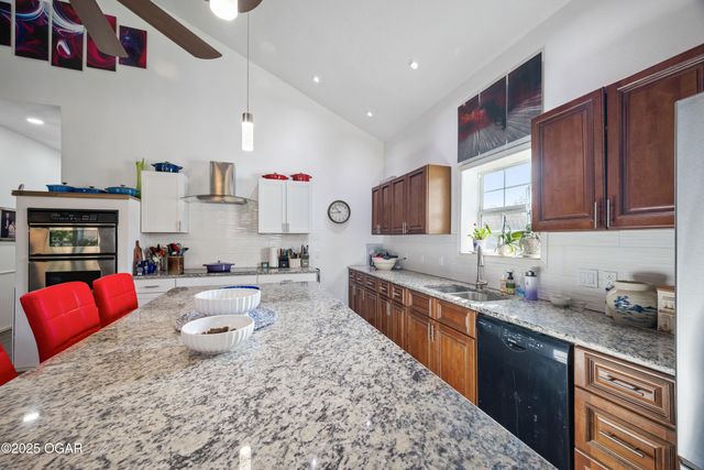 7481 Elm Drive, Joplin, MO 64804