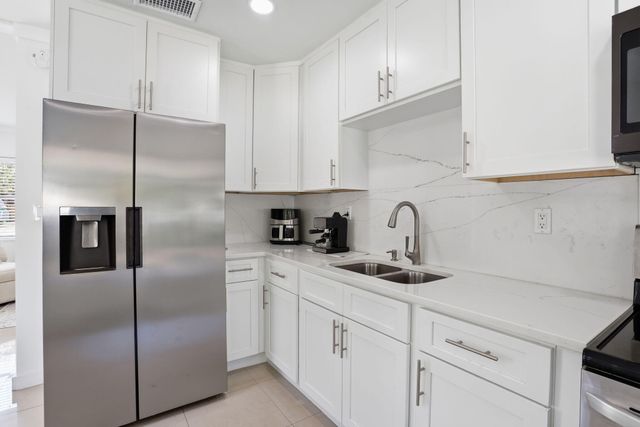 139 SW 21st Way, Fort Lauderdale, FL 33312