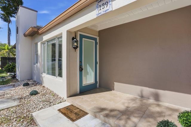 139 SW 21st Way, Fort Lauderdale, FL 33312