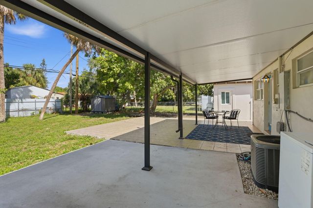 139 SW 21st Way, Fort Lauderdale, FL 33312