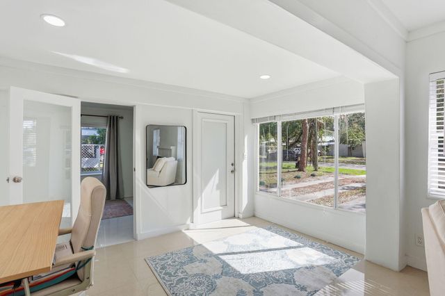 139 SW 21st Way, Fort Lauderdale, FL 33312