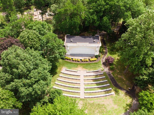 555 HIGHLAND WAY, Hagerstown, MD 21740