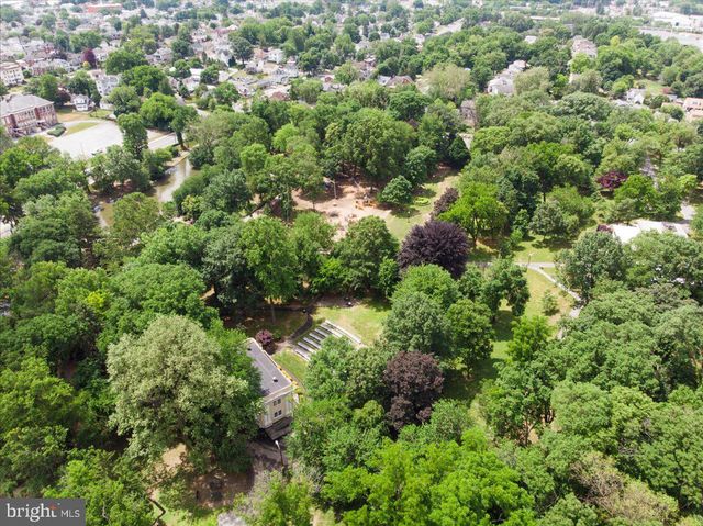 555 HIGHLAND WAY, Hagerstown, MD 21740