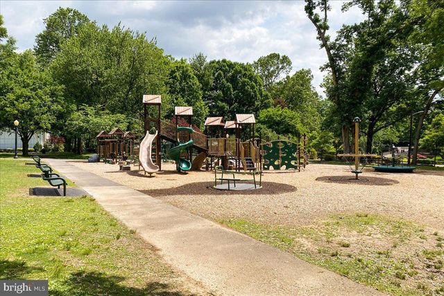 555 HIGHLAND WAY, Hagerstown, MD 21740