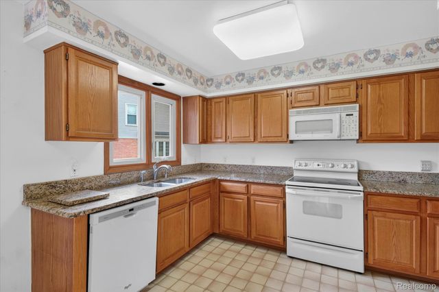 407 Fairfield Court, Canton Charter Township, MI 48188