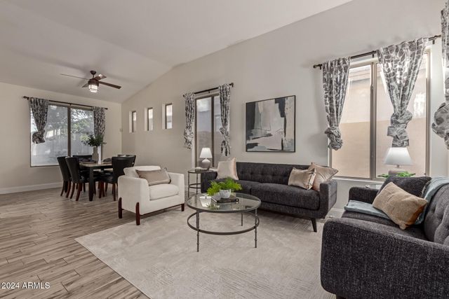 563 E KRISTA Way, Tempe, AZ 85284