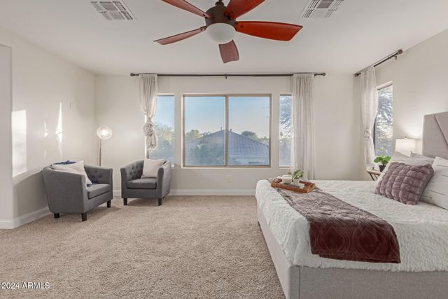 563 E KRISTA Way, Tempe, AZ 85284