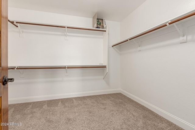 563 E KRISTA Way, Tempe, AZ 85284