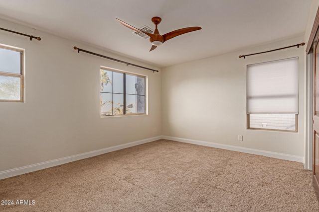 563 E KRISTA Way, Tempe, AZ 85284