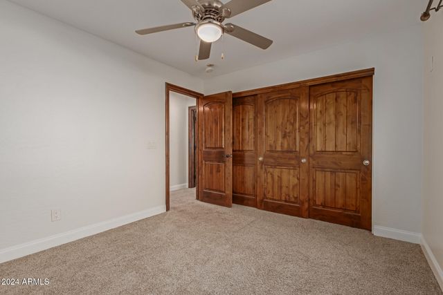 563 E KRISTA Way, Tempe, AZ 85284