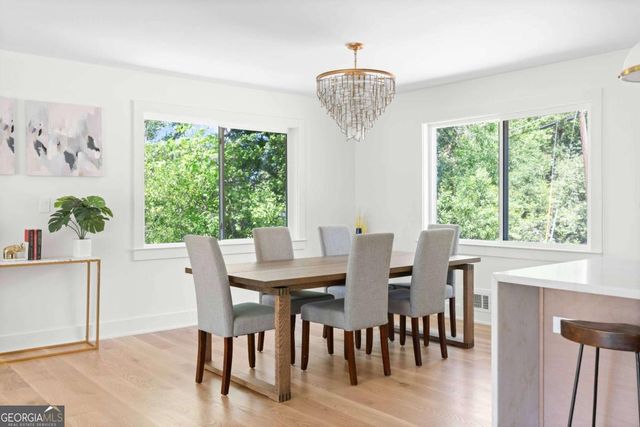 1679 Oak Lane NE, Atlanta, GA 30329