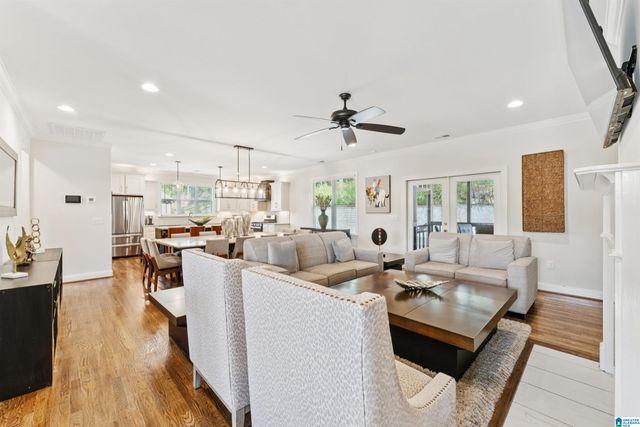 1013 GREY OAKS VALLEY, Pelham, AL 35124