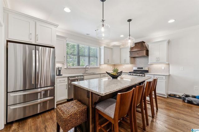 1013 GREY OAKS VALLEY, Pelham, AL 35124