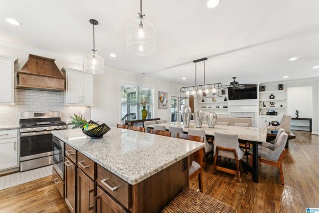 1013 GREY OAKS VALLEY, Pelham, AL 35124