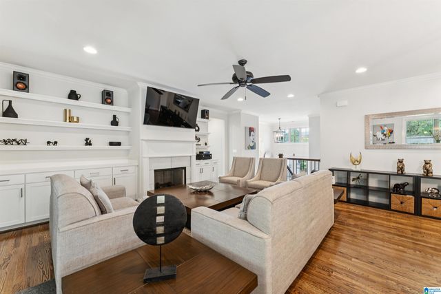 1013 GREY OAKS VALLEY, Pelham, AL 35124