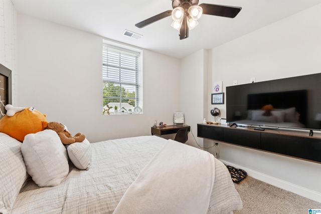 1013 GREY OAKS VALLEY, Pelham, AL 35124