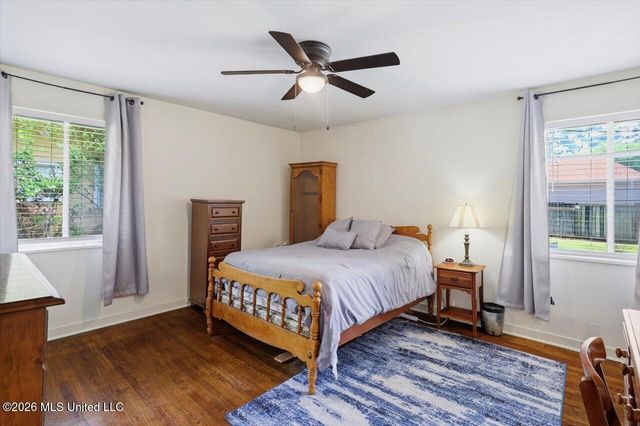 1055 Parkwood Place, Jackson, MS 39206