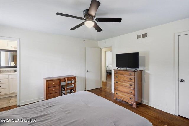1055 Parkwood Place, Jackson, MS 39206