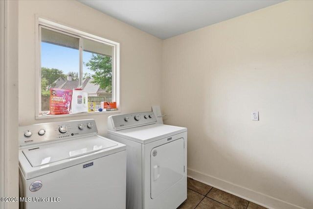 1055 Parkwood Place, Jackson, MS 39206
