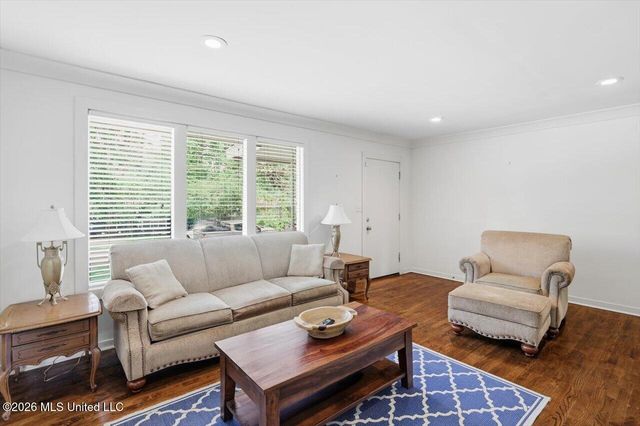 1055 Parkwood Place, Jackson, MS 39206