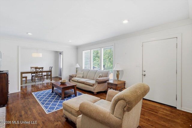1055 Parkwood Place, Jackson, MS 39206