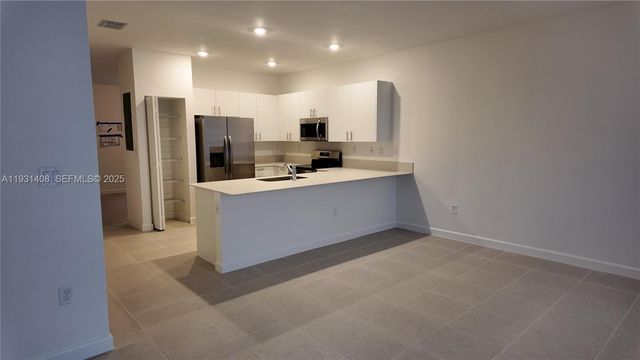 2704 SE 26th Ave, Homestead, FL 33035