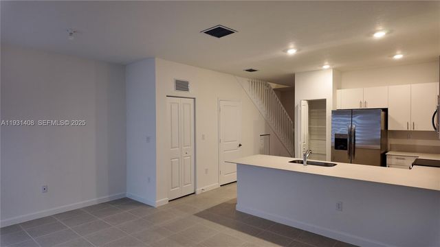 2704 SE 26th Ave, Homestead, FL 33035