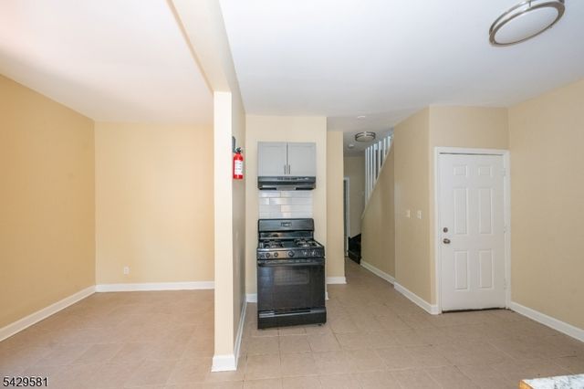 120 Sunset Ave, Newark City, NJ 07106