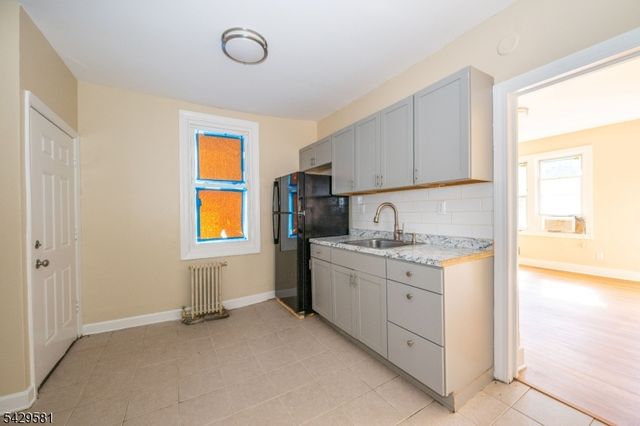 120 Sunset Ave, Newark City, NJ 07106