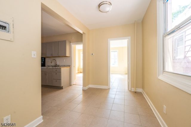120 Sunset Ave, Newark City, NJ 07106