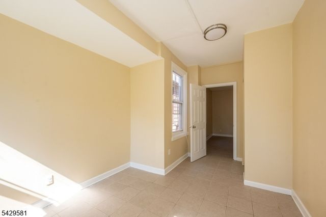 120 Sunset Ave, Newark City, NJ 07106