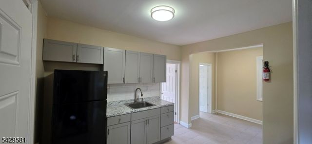 120 Sunset Ave, Newark City, NJ 07106