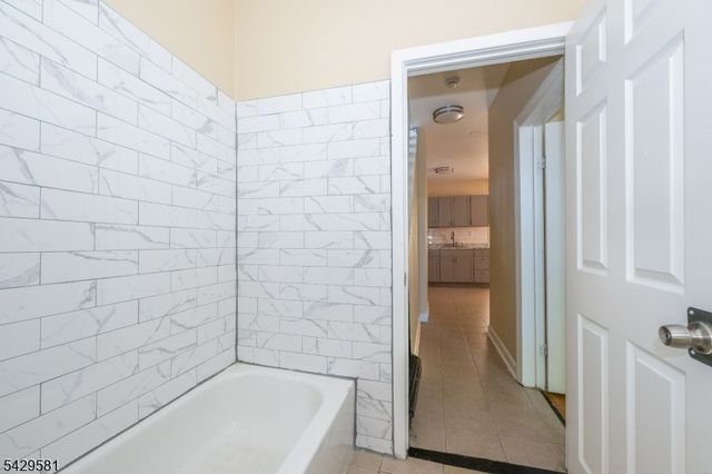 120 Sunset Ave, Newark City, NJ 07106
