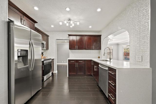 3670 NW 78th Lane, Coral Springs, FL 33065