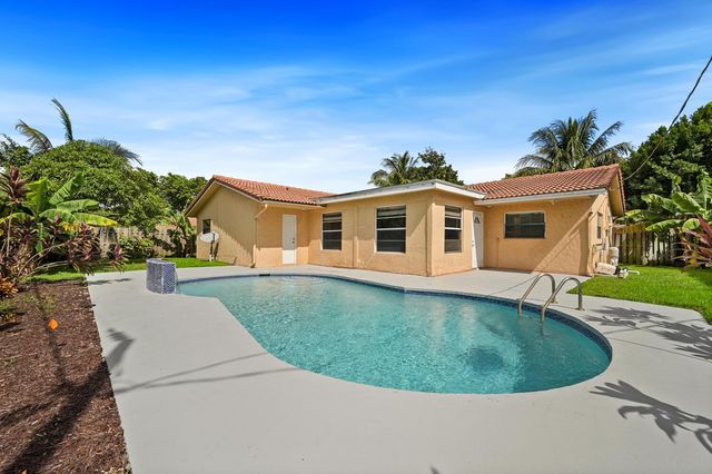 3670 NW 78th Lane, Coral Springs, FL 33065