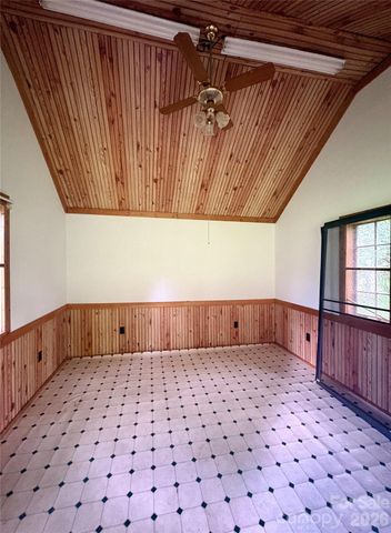 4019 Happy Goats Way, Lenoir, NC 28645
