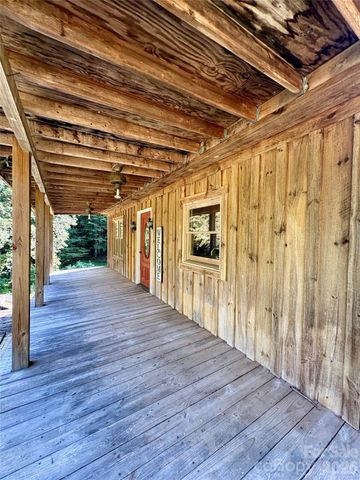 4019 Happy Goats Way, Lenoir, NC 28645