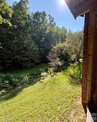 4019 Happy Goats Way, Lenoir, NC 28645