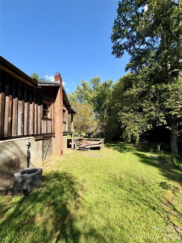 4019 Happy Goats Way, Lenoir, NC 28645