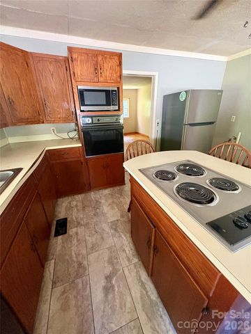 4019 Happy Goats Way, Lenoir, NC 28645