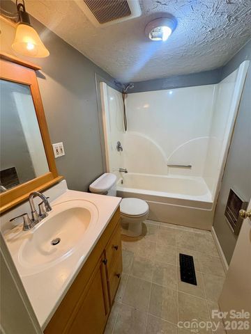 4019 Happy Goats Way, Lenoir, NC 28645