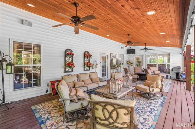 100 Elderberry Lane, Wildwood, MO 63040
