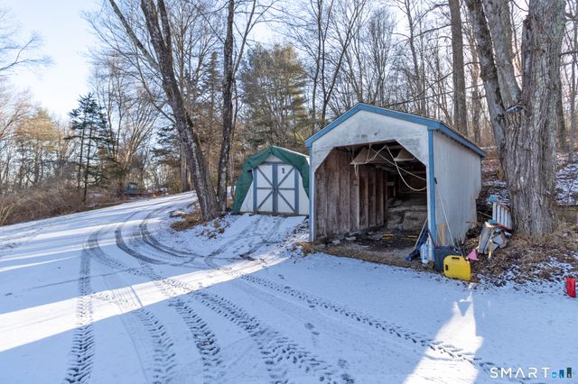 21 Bennett Pond Road, Canterbury, CT 06331