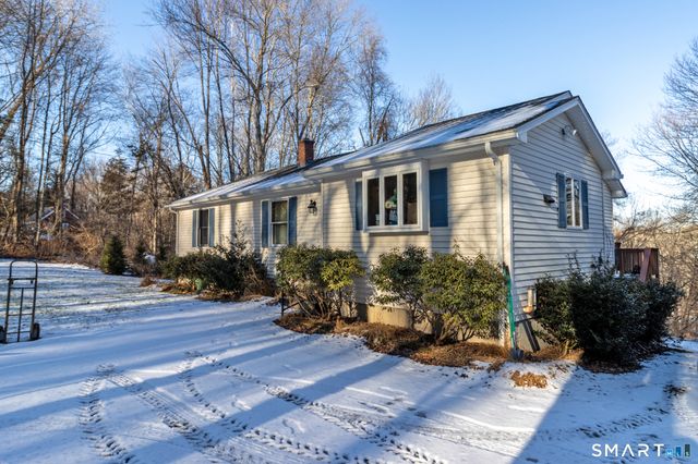 21 Bennett Pond Road, Canterbury, CT 06331