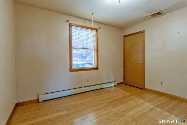 21 Bennett Pond Road, Canterbury, CT 06331